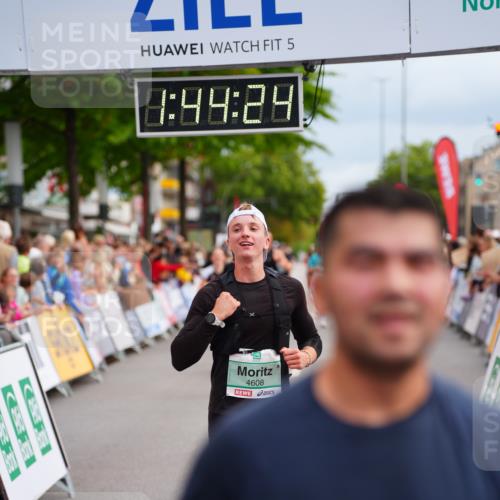 20.09.2026 - PSD Bank Halbmarathon LAZAROV Photography http://msf.ph/oto/10506309 20.09.2026 11:44:24 Ziel 1147, 1715, 1753, 2366, 2467, 2512, 2966, 3322, 3613, 4026, 4533, 4607, 4608 meine-sportfotos.de