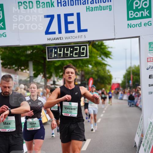 20.09.2026 - PSD Bank Halbmarathon LAZAROV Photography http://msf.ph/oto/10506336 20.09.2026 11:44:29 Ziel 1147, 1317, 1753, 2467, 2805, 3322, 4026, 4309, 4533, 4608 meine-sportfotos.de