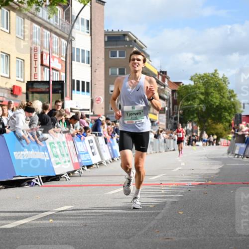 20.09.2026 - PSD Bank Halbmarathon J. Mangold http://msf.ph/oto/10506354 20.09.2026 11:24:00 Ziel 2779, 4105, 4545, 4558 meine-sportfotos.de