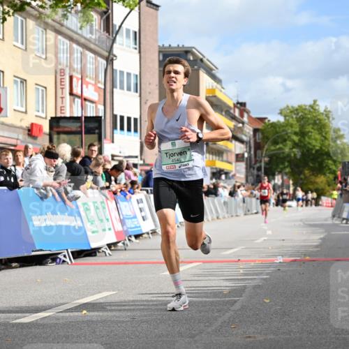 20.09.2026 - PSD Bank Halbmarathon J. Mangold http://msf.ph/oto/10506357 20.09.2026 11:24:00 Ziel 2779, 4105, 4545, 4558 meine-sportfotos.de