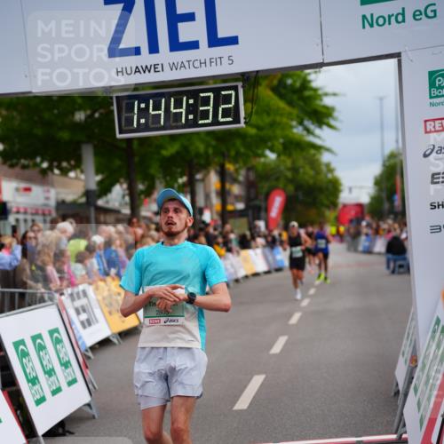20.09.2026 - PSD Bank Halbmarathon LAZAROV Photography http://msf.ph/oto/10506361 20.09.2026 11:44:32 Ziel 1317, 1753, 2805, 3322, 4026, 4309, 4533 meine-sportfotos.de