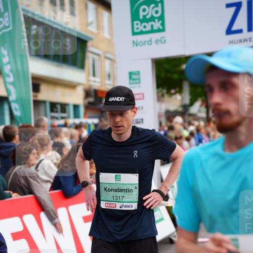 20.09.2026 - PSD Bank Halbmarathon LAZAROV Photography http://msf.ph/oto/10506386 20.09.2026 11:44:35 Ziel 1317, 1730, 1753, 2805, 3322, 3706, 4026, 4309 meine-sportfotos.de