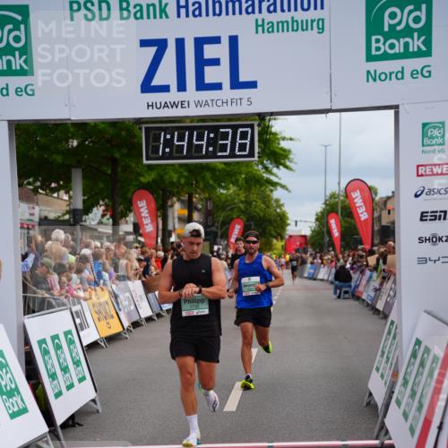 20.09.2026 - PSD Bank Halbmarathon LAZAROV Photography http://msf.ph/oto/10506400 20.09.2026 11:44:38 Ziel 1317, 1730, 2708, 2805, 3706, 4309 meine-sportfotos.de
