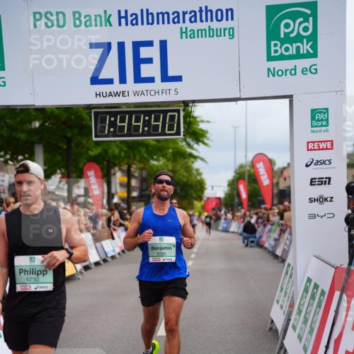 20.09.2026 - PSD Bank Halbmarathon LAZAROV Photography http://msf.ph/oto/10506435 20.09.2026 11:44:40 Ziel 1317, 1730, 2593, 2708, 3706 meine-sportfotos.de