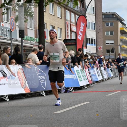 20.09.2026 - PSD Bank Halbmarathon J. Mangold http://msf.ph/oto/10506446 20.09.2026 11:24:30 Ziel 1636, 2766, 4463 meine-sportfotos.de