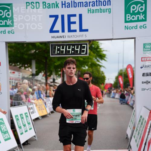 20.09.2026 - PSD Bank Halbmarathon LAZAROV Photography http://msf.ph/oto/10506450 20.09.2026 11:44:43 Ziel 1730, 2593, 2708, 3506, 3706 meine-sportfotos.de