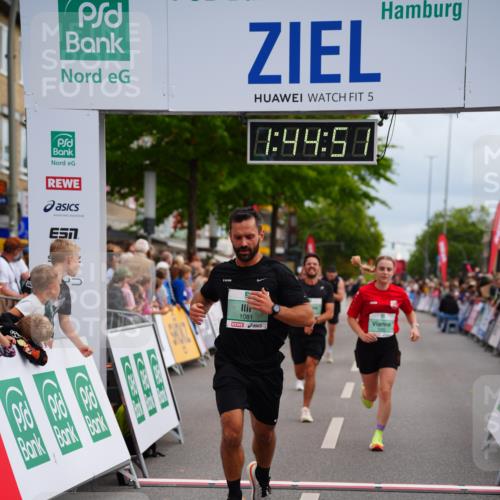 20.09.2026 - PSD Bank Halbmarathon LAZAROV Photography http://msf.ph/oto/10506484 20.09.2026 11:44:50 Ziel 1081, 1083, 1771, 2558, 2593, 2708, 3319, 3506 meine-sportfotos.de