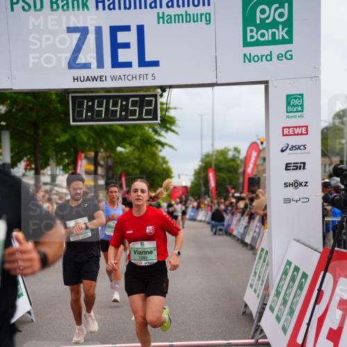 20.09.2026 - PSD Bank Halbmarathon LAZAROV Photography http://msf.ph/oto/10506498 20.09.2026 11:44:51 Ziel 1081, 1083, 1771, 2558, 2593, 3319, 3506 meine-sportfotos.de