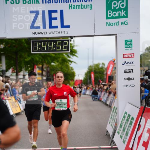 20.09.2026 - PSD Bank Halbmarathon LAZAROV Photography http://msf.ph/oto/10506502 20.09.2026 11:44:51 Ziel 1081, 1083, 1771, 2558, 2593, 3319, 3506 meine-sportfotos.de