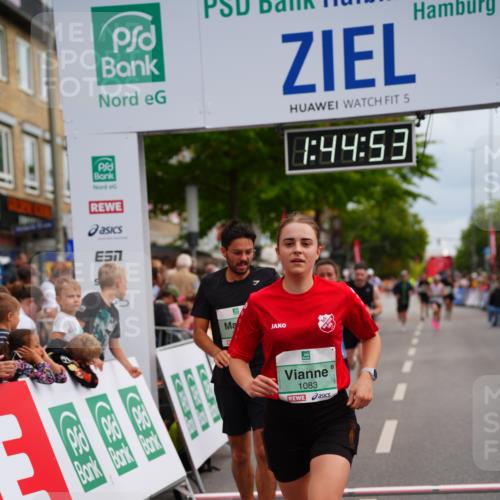 20.09.2026 - PSD Bank Halbmarathon LAZAROV Photography http://msf.ph/oto/10506510 20.09.2026 11:44:52 Ziel 1081, 1083, 1771, 2558, 3319, 3506 meine-sportfotos.de