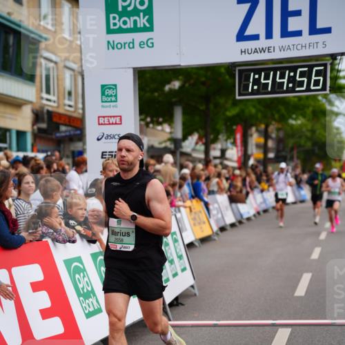 20.09.2026 - PSD Bank Halbmarathon LAZAROV Photography http://msf.ph/oto/10506546 20.09.2026 11:44:55 Ziel 1081, 1083, 1547, 1771, 2558, 3319 meine-sportfotos.de
