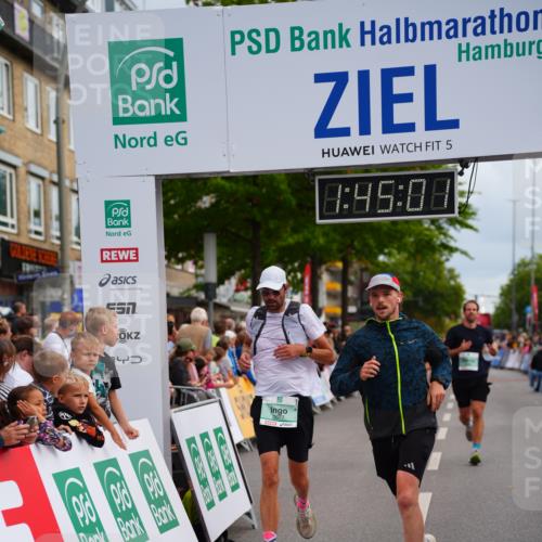 20.09.2026 - PSD Bank Halbmarathon LAZAROV Photography http://msf.ph/oto/10506599 20.09.2026 11:45:01 Ziel 1547, 2558, 2677, 4365, 4366 meine-sportfotos.de