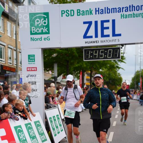 20.09.2026 - PSD Bank Halbmarathon LAZAROV Photography http://msf.ph/oto/10506603 20.09.2026 11:45:01 Ziel 1547, 2558, 2677, 4365, 4366 meine-sportfotos.de