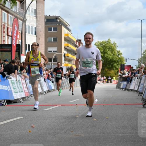 20.09.2026 - PSD Bank Halbmarathon J. Mangold http://msf.ph/oto/10506634 20.09.2026 11:25:46 Ziel 2377, 2388, 4133, 4277, 4729 meine-sportfotos.de
