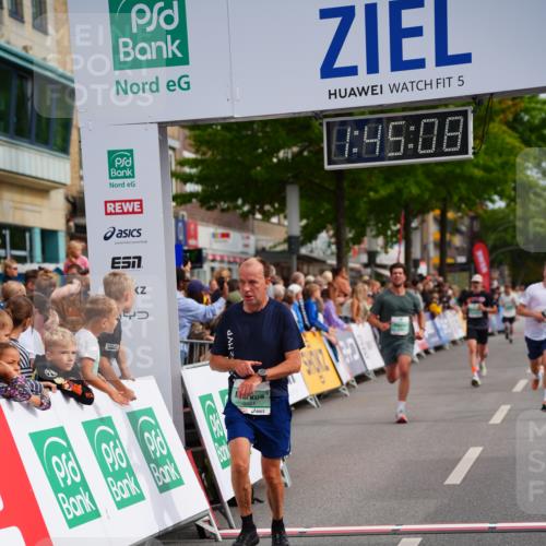20.09.2026 - PSD Bank Halbmarathon LAZAROV Photography http://msf.ph/oto/10506664 20.09.2026 11:45:08 Ziel 1159, 1430, 2677, 2959, 3861, 3913, 3981, 4365, 4366 meine-sportfotos.de