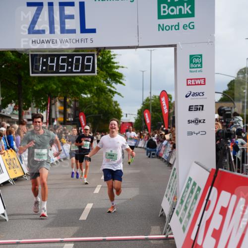 20.09.2026 - PSD Bank Halbmarathon LAZAROV Photography http://msf.ph/oto/10506668 20.09.2026 11:45:09 Ziel 1159, 1430, 2300, 2677, 2959, 3861, 3913, 3981, 4365, 4366 meine-sportfotos.de