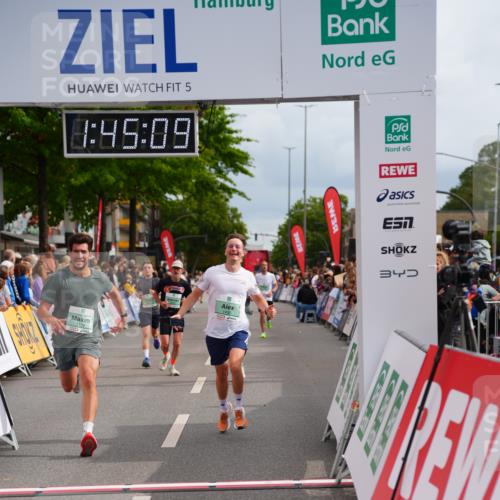 20.09.2026 - PSD Bank Halbmarathon LAZAROV Photography http://msf.ph/oto/10506673 20.09.2026 11:45:09 Ziel 1159, 1430, 2300, 2677, 2959, 3861, 3913, 3981, 4365, 4366 meine-sportfotos.de