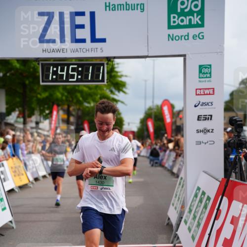 20.09.2026 - PSD Bank Halbmarathon LAZAROV Photography http://msf.ph/oto/10506710 20.09.2026 11:45:11 Ziel 1159, 1430, 2300, 2928, 2959, 3861, 3913, 3981, 4365, 4366 meine-sportfotos.de