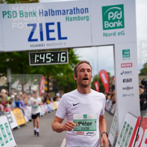 20.09.2026 - PSD Bank Halbmarathon LAZAROV Photography http://msf.ph/oto/10506776 20.09.2026 11:45:16 Ziel 1159, 1374, 1430, 2300, 2928, 2959, 3913, 3981 meine-sportfotos.de
