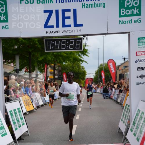 20.09.2026 - PSD Bank Halbmarathon LAZAROV Photography http://msf.ph/oto/10506813 20.09.2026 11:45:22 Ziel 1168, 1374, 2928, 3865, 4744, 4745 meine-sportfotos.de