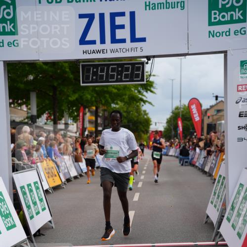 20.09.2026 - PSD Bank Halbmarathon LAZAROV Photography http://msf.ph/oto/10506826 20.09.2026 11:45:22 Ziel 1168, 1374, 2928, 3865, 4744, 4745 meine-sportfotos.de