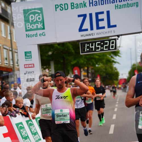 20.09.2026 - PSD Bank Halbmarathon LAZAROV Photography http://msf.ph/oto/10506927 20.09.2026 11:45:27 Ziel 1168, 1972, 2386, 3496, 3865, 3955, 4744, 4745 meine-sportfotos.de
