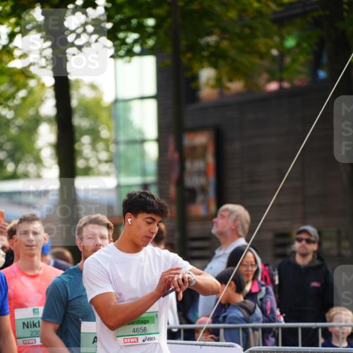 20.09.2026 - PSD Bank Halbmarathon LAZAROV Photography http://msf.ph/oto/10507146 20.09.2026 10:01:21 Laufen 235, 4656 meine-sportfotos.de