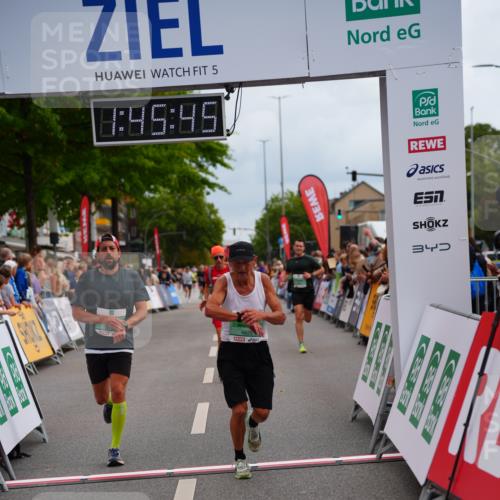 20.09.2026 - PSD Bank Halbmarathon LAZAROV Photography http://msf.ph/oto/10507180 20.09.2026 11:45:44 Ziel 2694, 3755, 4254, 4534, 4625 meine-sportfotos.de