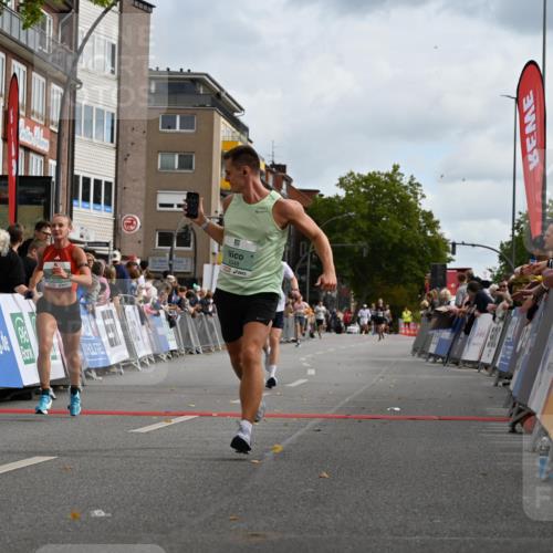 20.09.2026 - PSD Bank Halbmarathon J. Mangold http://msf.ph/oto/10507198 20.09.2026 11:27:37 Ziel 2544, 3189, 3348 meine-sportfotos.de