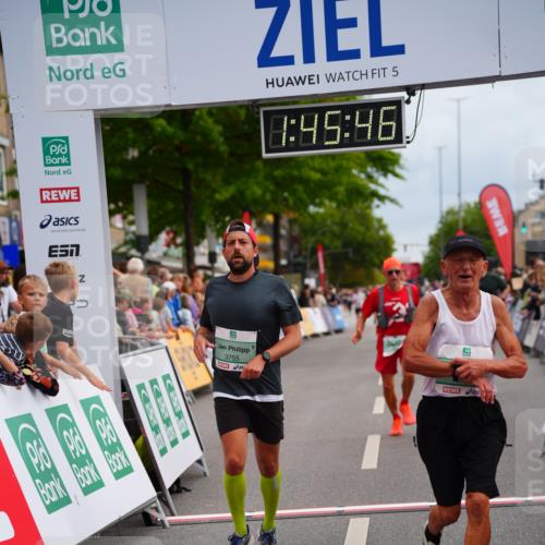 20.09.2026 - PSD Bank Halbmarathon LAZAROV Photography http://msf.ph/oto/10507206 20.09.2026 11:45:45 Ziel 2694, 2868, 3755, 4254, 4534, 4625 meine-sportfotos.de
