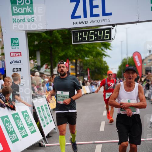 20.09.2026 - PSD Bank Halbmarathon LAZAROV Photography http://msf.ph/oto/10507216 20.09.2026 11:45:45 Ziel 2694, 2868, 3755, 4254, 4534, 4625 meine-sportfotos.de