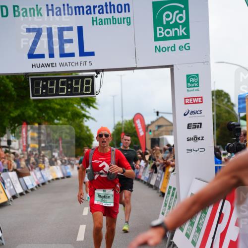 20.09.2026 - PSD Bank Halbmarathon LAZAROV Photography http://msf.ph/oto/10507243 20.09.2026 11:45:47 Ziel 2694, 2868, 3270, 3755, 4254, 4625 meine-sportfotos.de