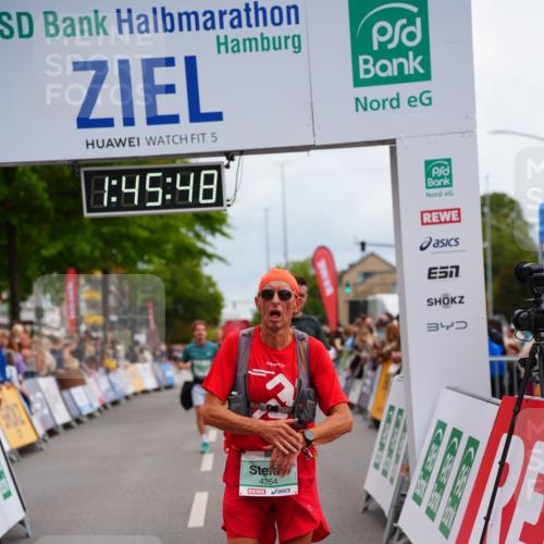 20.09.2026 - PSD Bank Halbmarathon LAZAROV Photography http://msf.ph/oto/10507266 20.09.2026 11:45:48 Ziel 2694, 2868, 3270, 3755, 4254, 4625 meine-sportfotos.de