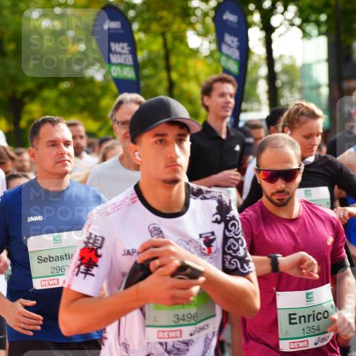20.09.2026 - PSD Bank Halbmarathon LAZAROV Photography http://msf.ph/oto/10507325 20.09.2026 10:02:06 Laufen 4156, 0145, 296, 3496, 1354, 370 meine-sportfotos.de