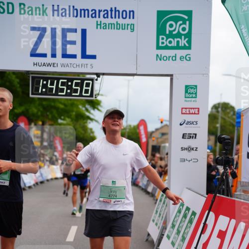 20.09.2026 - PSD Bank Halbmarathon LAZAROV Photography http://msf.ph/oto/10507376 20.09.2026 11:45:57 Ziel 1549, 2868, 3076, 3270, 4425, 4774 meine-sportfotos.de