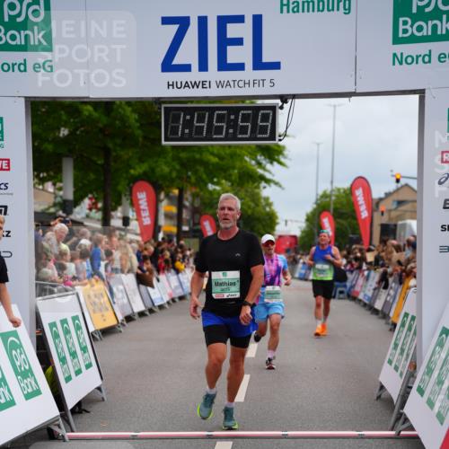 20.09.2026 - PSD Bank Halbmarathon LAZAROV Photography http://msf.ph/oto/10507393 20.09.2026 11:45:59 Ziel 1549, 2124, 3076, 3270, 4048, 4425, 4774 meine-sportfotos.de