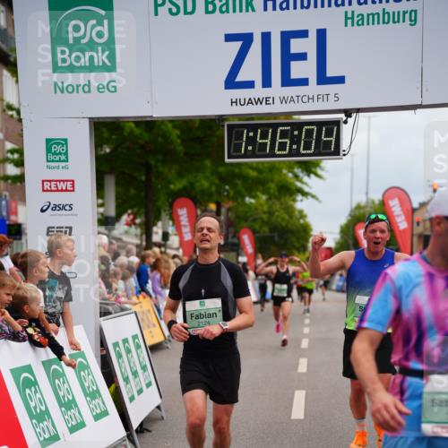 20.09.2026 - PSD Bank Halbmarathon LAZAROV Photography http://msf.ph/oto/10507476 20.09.2026 11:46:03 Ziel 1549, 2124, 3076, 4048, 4425, 4472, 4774 meine-sportfotos.de