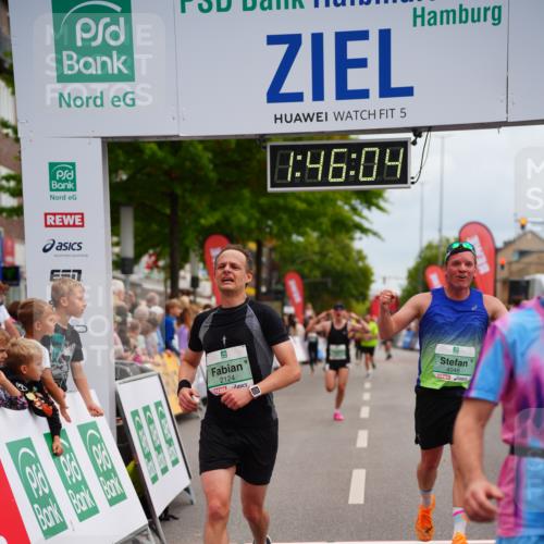 20.09.2026 - PSD Bank Halbmarathon LAZAROV Photography http://msf.ph/oto/10507485 20.09.2026 11:46:03 Ziel 1549, 2124, 3076, 4048, 4425, 4472, 4774 meine-sportfotos.de