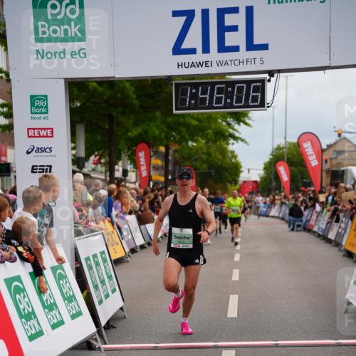 20.09.2026 - PSD Bank Halbmarathon LAZAROV Photography http://msf.ph/oto/10507538 20.09.2026 11:46:06 Ziel 2124, 3076, 4048, 4425, 4472 meine-sportfotos.de