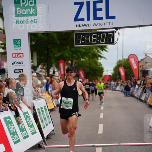 20.09.2026 - PSD Bank Halbmarathon LAZAROV Photography http://msf.ph/oto/10507571 20.09.2026 11:46:06 Ziel 2124, 3076, 4048, 4425, 4472 meine-sportfotos.de
