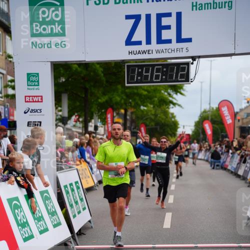 20.09.2026 - PSD Bank Halbmarathon LAZAROV Photography http://msf.ph/oto/10507606 20.09.2026 11:46:11 Ziel 1800, 2124, 2276, 2281, 3681, 4048, 4472 meine-sportfotos.de