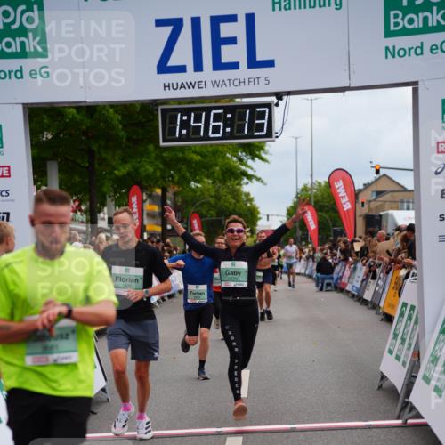 20.09.2026 - PSD Bank Halbmarathon LAZAROV Photography http://msf.ph/oto/10507636 20.09.2026 11:46:13 Ziel 1637, 1800, 2276, 2281, 3366, 3681, 4472 meine-sportfotos.de