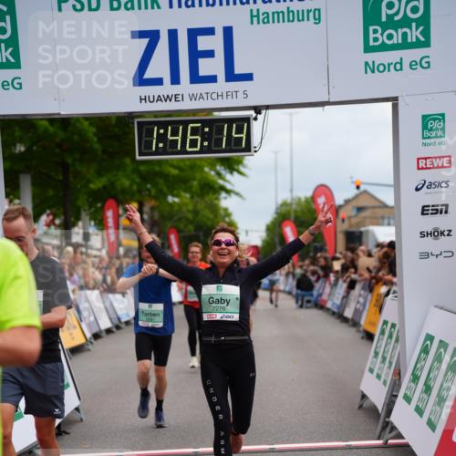 20.09.2026 - PSD Bank Halbmarathon LAZAROV Photography http://msf.ph/oto/10507665 20.09.2026 11:46:13 Ziel 1637, 1800, 2276, 2281, 3366, 3681, 4472 meine-sportfotos.de