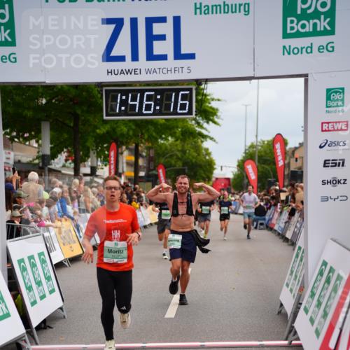 20.09.2026 - PSD Bank Halbmarathon LAZAROV Photography http://msf.ph/oto/10507715 20.09.2026 11:46:16 Ziel 1637, 1800, 2276, 2281, 3366, 3681, 4687 meine-sportfotos.de
