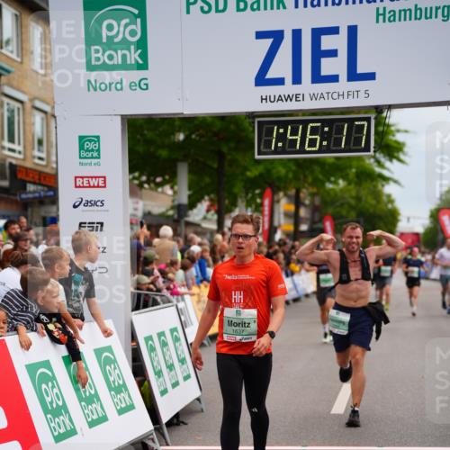 20.09.2026 - PSD Bank Halbmarathon LAZAROV Photography http://msf.ph/oto/10507722 20.09.2026 11:46:16 Ziel 1637, 1800, 2276, 2281, 3366, 3681, 4687 meine-sportfotos.de