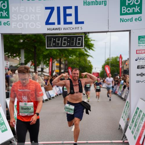20.09.2026 - PSD Bank Halbmarathon LAZAROV Photography http://msf.ph/oto/10507752 20.09.2026 11:46:17 Ziel 1637, 1800, 2276, 2281, 3366, 3681, 4687 meine-sportfotos.de