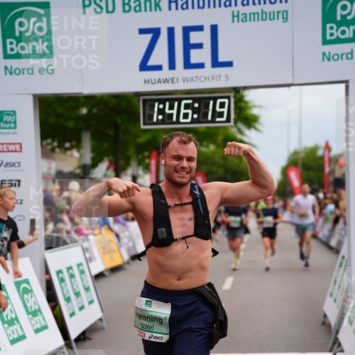 20.09.2026 - PSD Bank Halbmarathon LAZAROV Photography http://msf.ph/oto/10507791 20.09.2026 11:46:19 Ziel 1637, 1800, 2171, 2276, 2281, 2680, 3366, 3602, 3626, 3681, 4687 meine-sportfotos.de