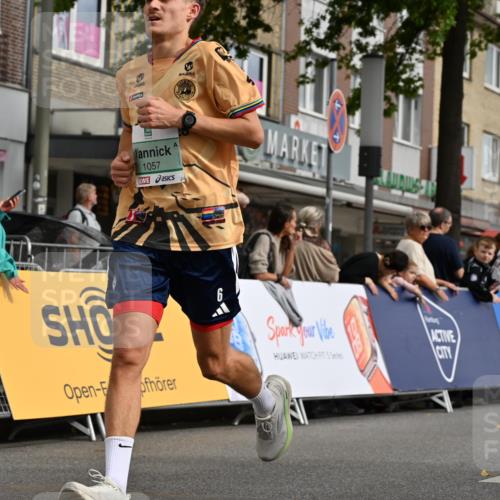 20.09.2026 - PSD Bank Halbmarathon J. Mangold http://msf.ph/oto/10507805 20.09.2026 11:28:54 Ziel 1057, 2446 meine-sportfotos.de