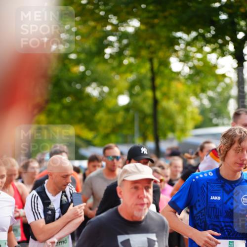 20.09.2026 - PSD Bank Halbmarathon LAZAROV Photography http://msf.ph/oto/10507806 20.09.2026 10:05:32 Laufen 2089, 3398, 1839 meine-sportfotos.de