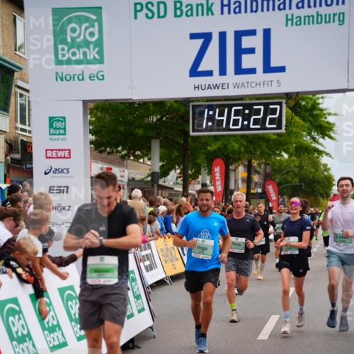 20.09.2026 - PSD Bank Halbmarathon LAZAROV Photography http://msf.ph/oto/10507811 20.09.2026 11:46:21 Ziel 1637, 1800, 2042, 2171, 2175, 2276, 2281, 2374, 2680, 2769, 3366, 3602, 3626, 4687 meine-sportfotos.de